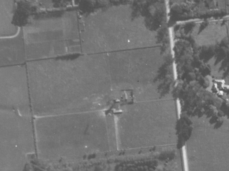 5-7 Roche Avenue from the air, 1940-1944