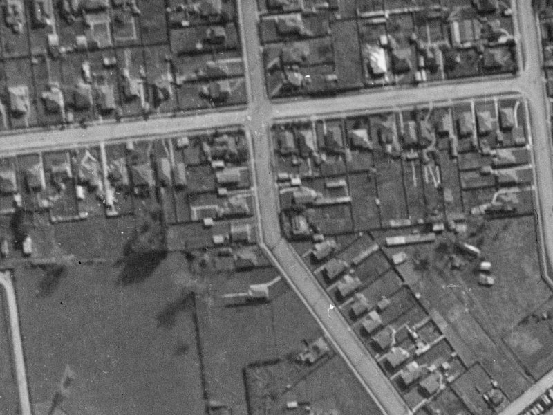 110-108 Clarence Street from the air, 1940-1944