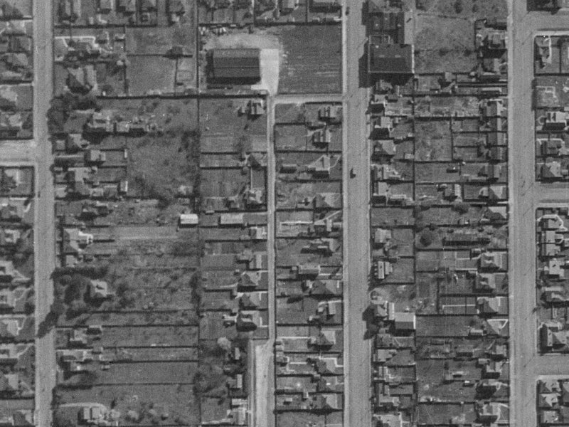 98-104 Disraeli Street from the air, 1940-1944