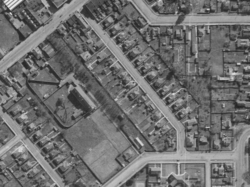 32 Dickens Street from the air, 1940-1944