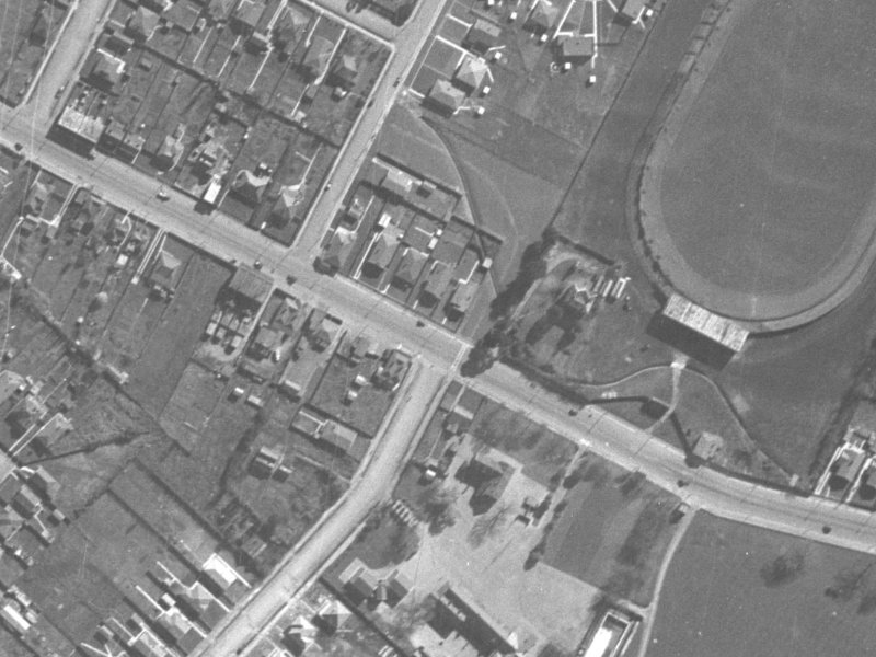 485-487 Ferry Road from the air, 1940-1944