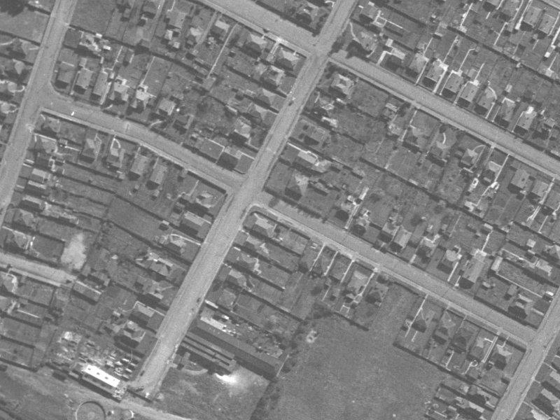 32 Osborne Street from the air, 1940-1944