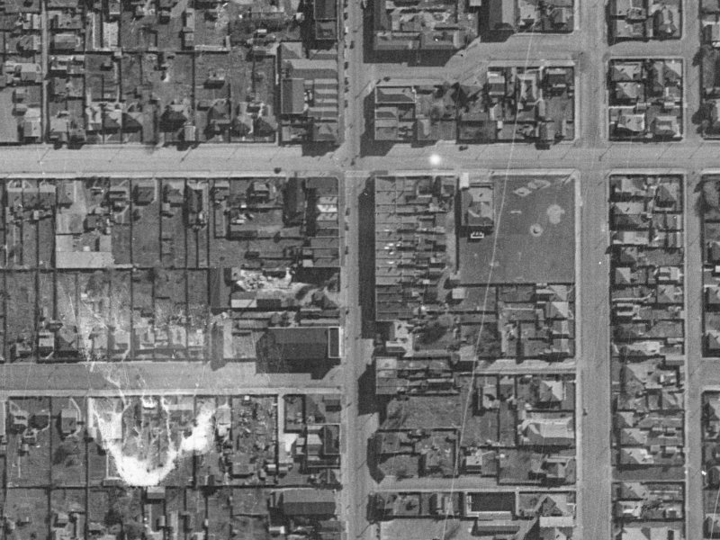 375-407 Colombo Street from the air, 1940-1944