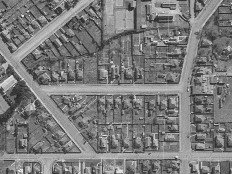 Macaulay Street from the air, 1940-1944