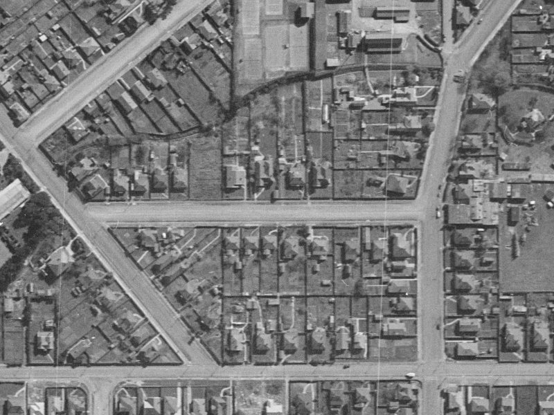 25 Macaulay Street from the air, 1940-1944
