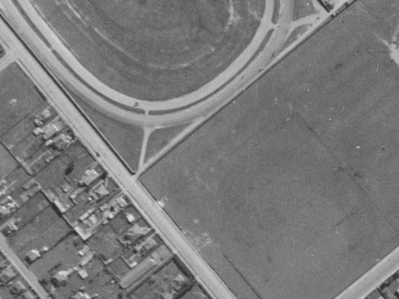 4 Cardigan Bay Place from the air, 1940-1944