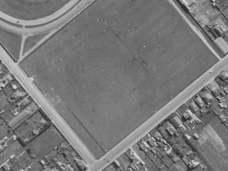 37 Cardigan Bay Place from the air, 1940-1944