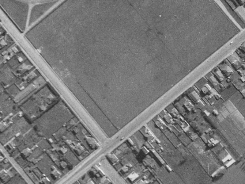 41 Cardigan Bay Place from the air, 1940-1944