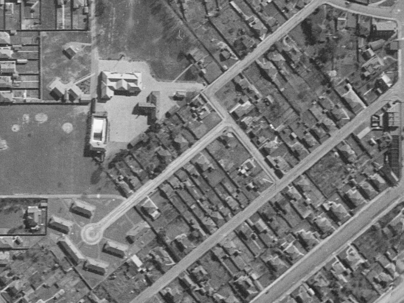 6–34 Willard Street from the air, 1940-1944