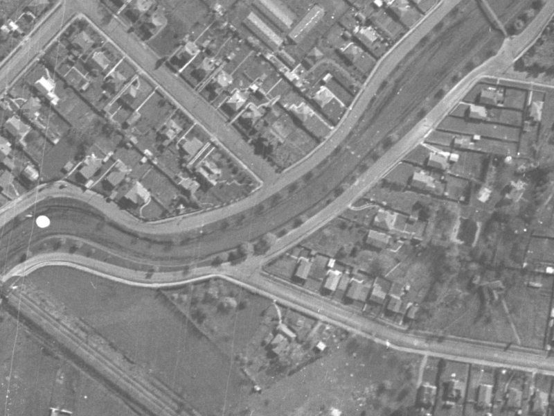 138-140 Richardson Terrace from the air, 1940-1944