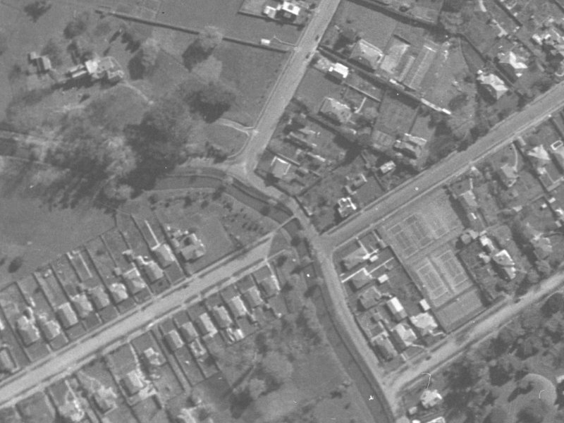 109–115 Fifield Terrace from the air, 1940-1944