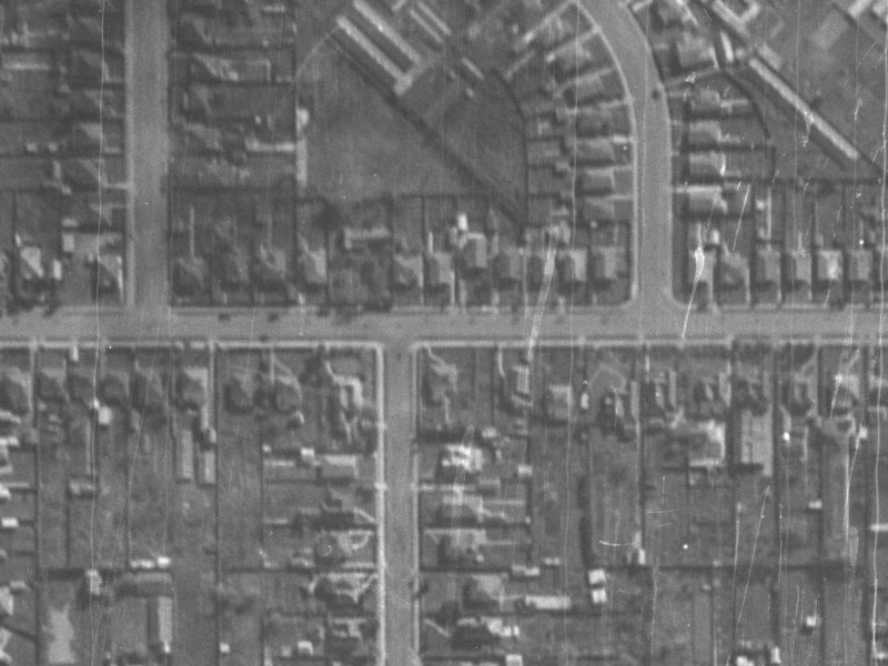 102-106 Tennyson Street from the air, 1940-1944