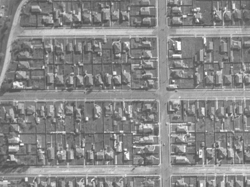 64 Malcolm Avenue from the air, 1940-1944