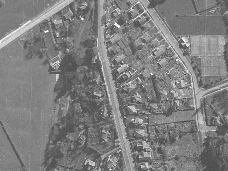 11 Hackthorne Road from the air, 1940-1944