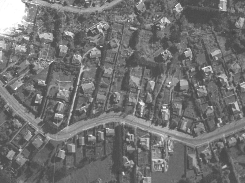 95 Hackthorne Road from the air, 1940-1944