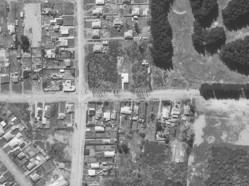 167-175 Beach Road from the air, 1960-1964