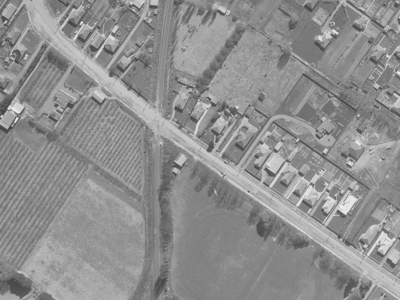88 Sawyers Arms Road from the air, 1960-1964