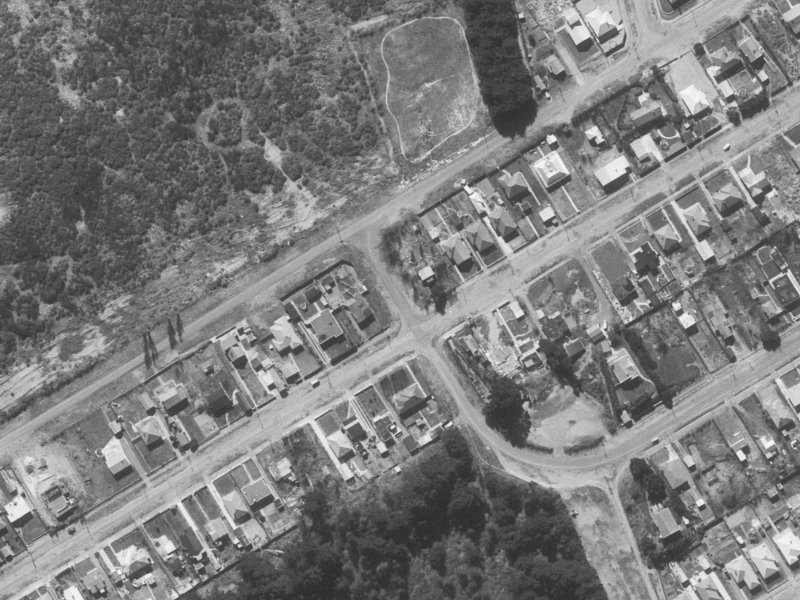 74-78 Effingham Street from the air, 1960-1964