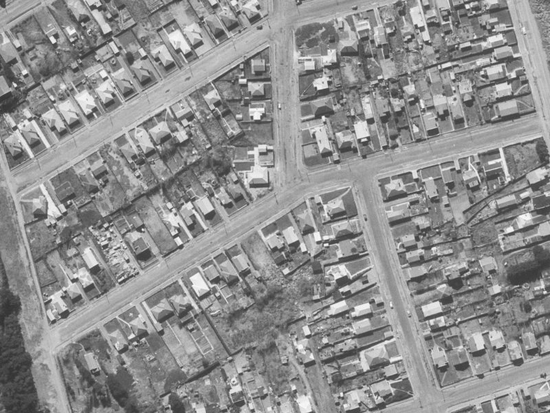 39 Cygnet Street from the air, 1960-1964