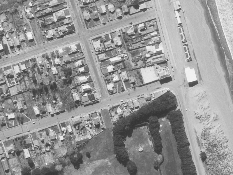 32 Bowhill Road from the air, 1960-1964