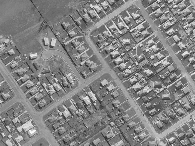 14–16 Roslyn Avenue from the air, 1960-1964