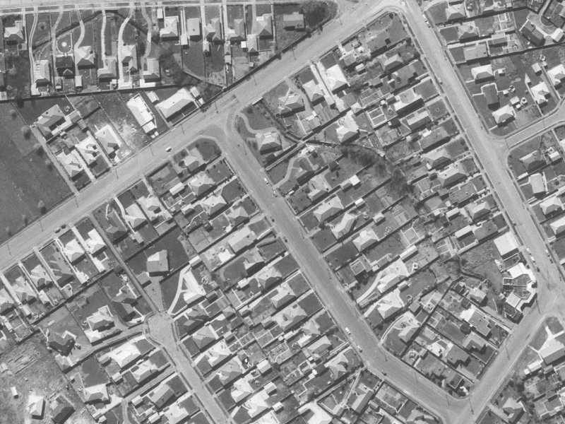 20 Manuka Street from the air, 1960-1964