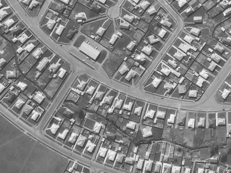 71 Harris Crescent from the air, 1960-1964