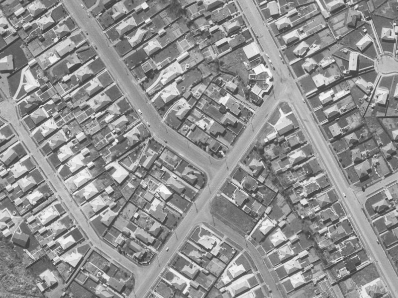 3-5 Manuka Street from the air, 1960-1964