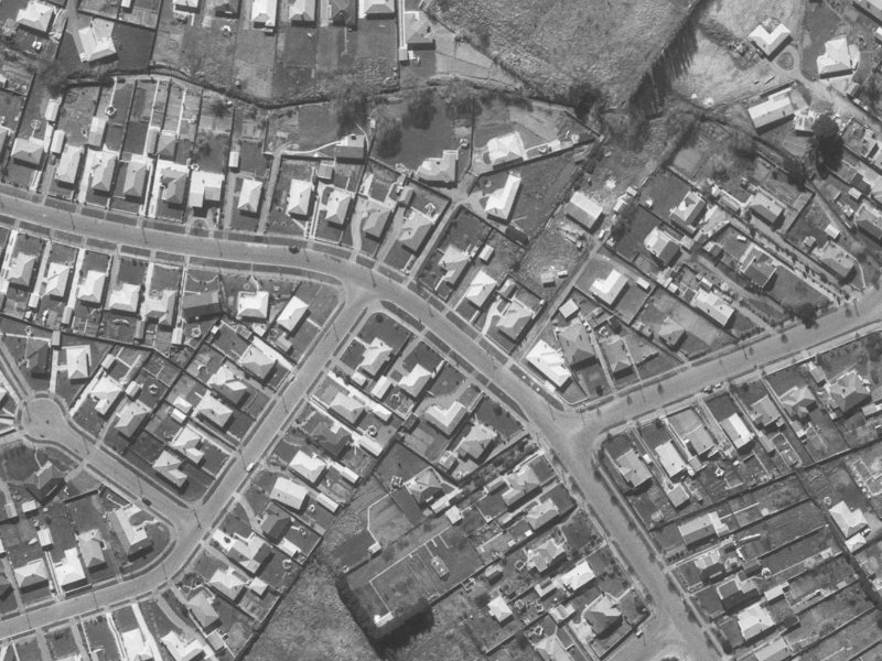 131-135 Condell Avenue from the air, 1960-1964