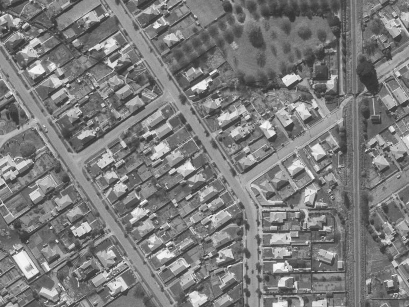 39 Saint James Avenue from the air, 1960-1964