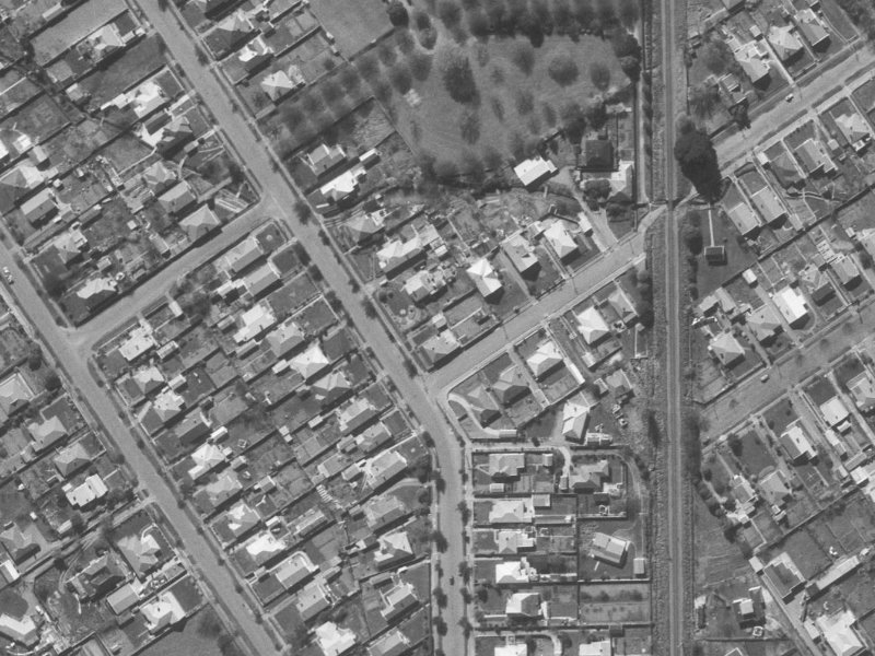 42 St James Avenue from the air, 1960-1964