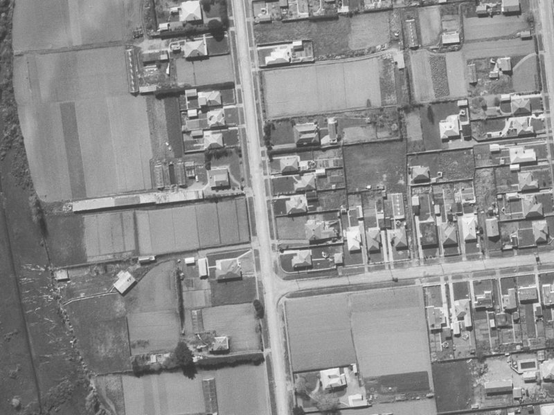 124 Kingsford Street from the air, 1960-1964