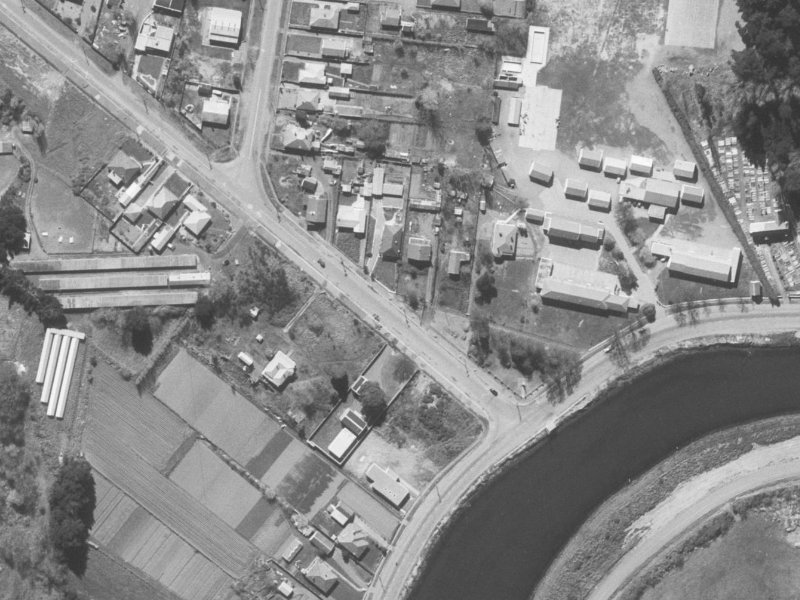 4 Lake Terrace Road from the air, 1960-1964