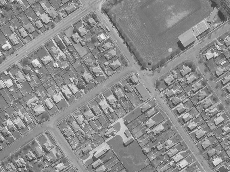 64 Hawkesbury Avenue from the air, 1960-1964
