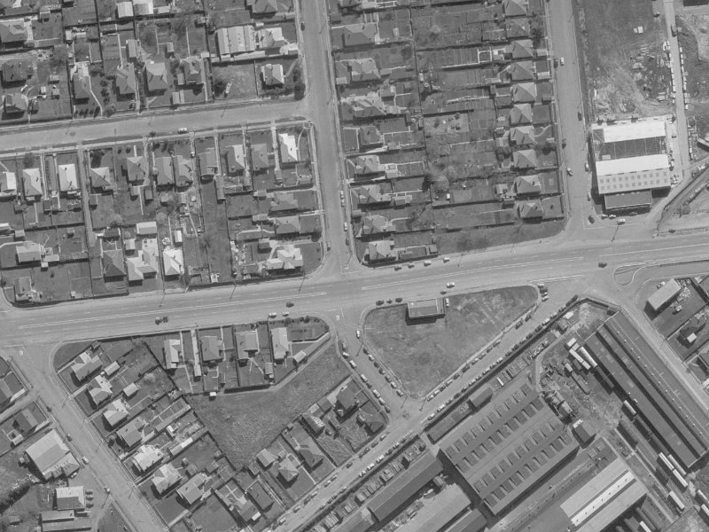 14 Picton Avenue from the air, 1960-1964