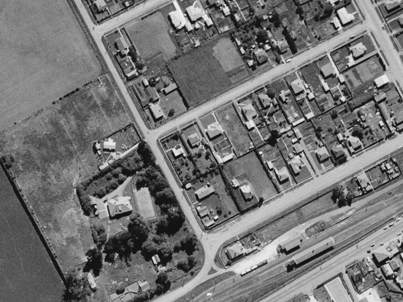 19A Mahoe Street from the air, 1960-1964