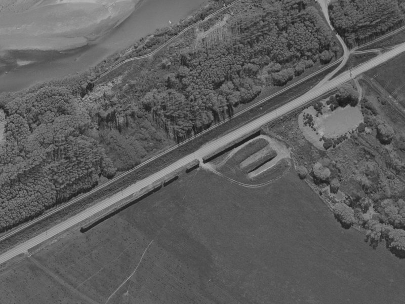 173–181 Coutts Island Road from the air, 1970-1974