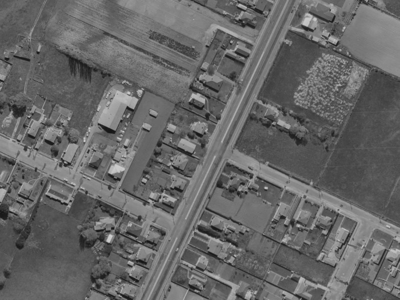 825 Main North Road from the air, 1970-1974
