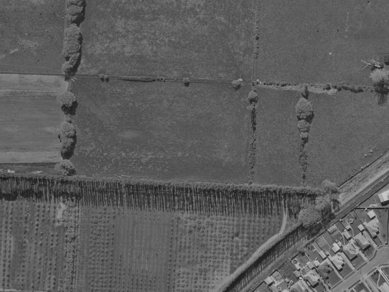 60 Regents Park Drive from the air, 1970-1974