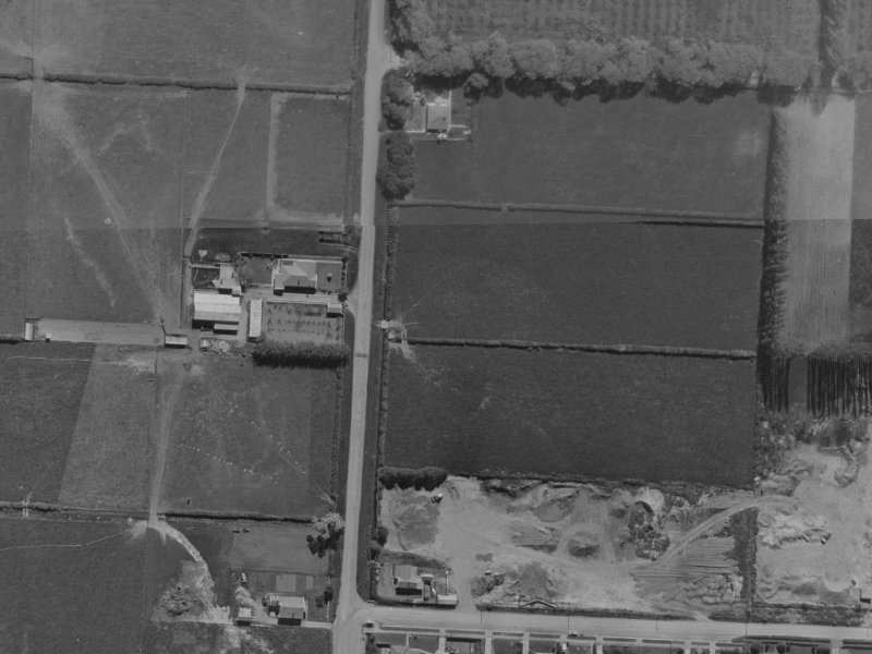 6/158 Cavendish Road from the air, 1970-1974