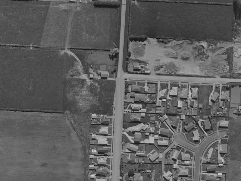 131 Cavendish Road from the air, 1970-1974