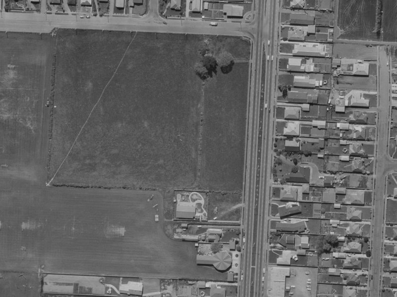 23 Saunders Place from the air, 1970-1974