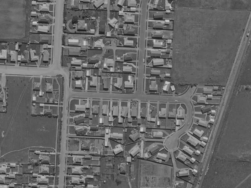 7 Royleen Street from the air, 1970-1974