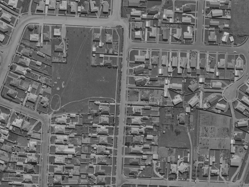 92 Cavendish Road from the air, 1970-1974