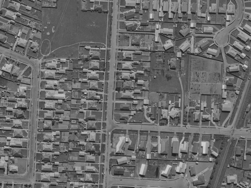 82 Cavendish Road from the air, 1970-1974