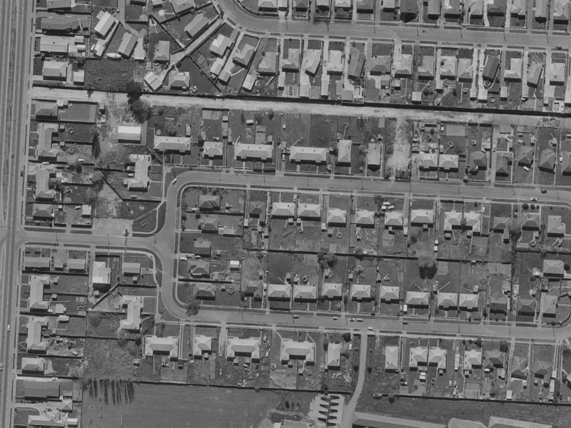 14 Momorangi Crescent from the air, 1970-1974