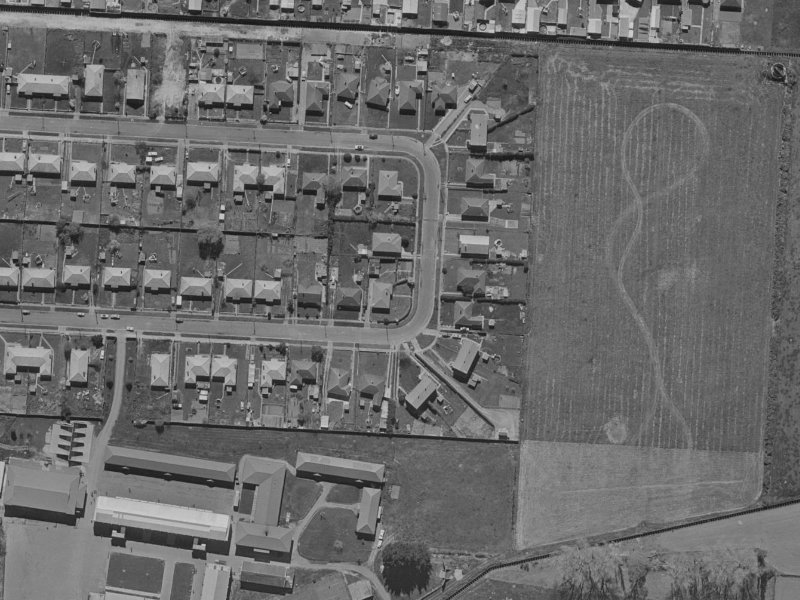 38 Momorangi Crescent from the air, 1970-1974