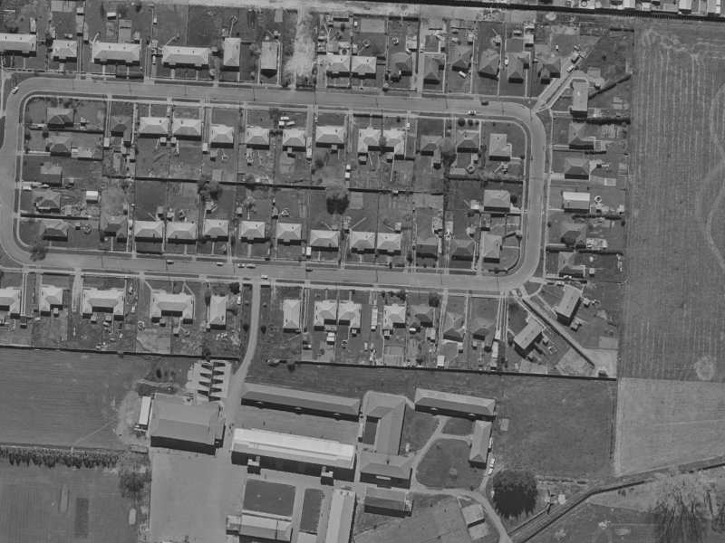 71 Momorangi Crescent from the air, 1970-1974