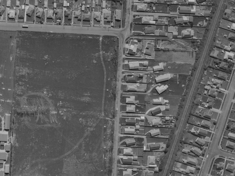33B Cavendish Road from the air, 1970-1974