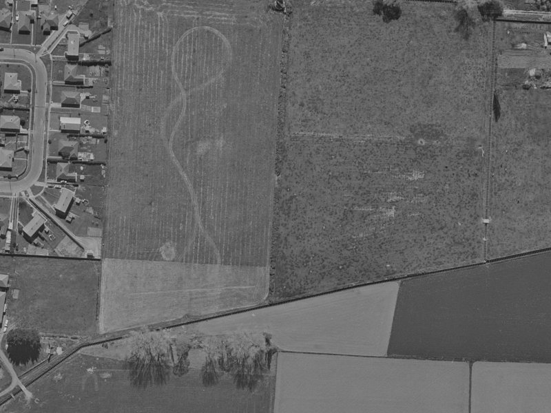 82 Regency Crescent from the air, 1970-1974